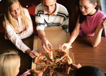 11 FACTS ABOUT AMERICAN EATING HABITS