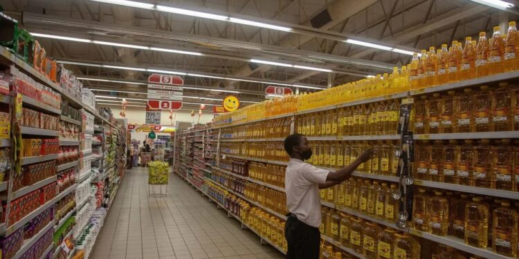 Malawi Becomes First Low-Income Nation to Get IMF Food-Shock Loan